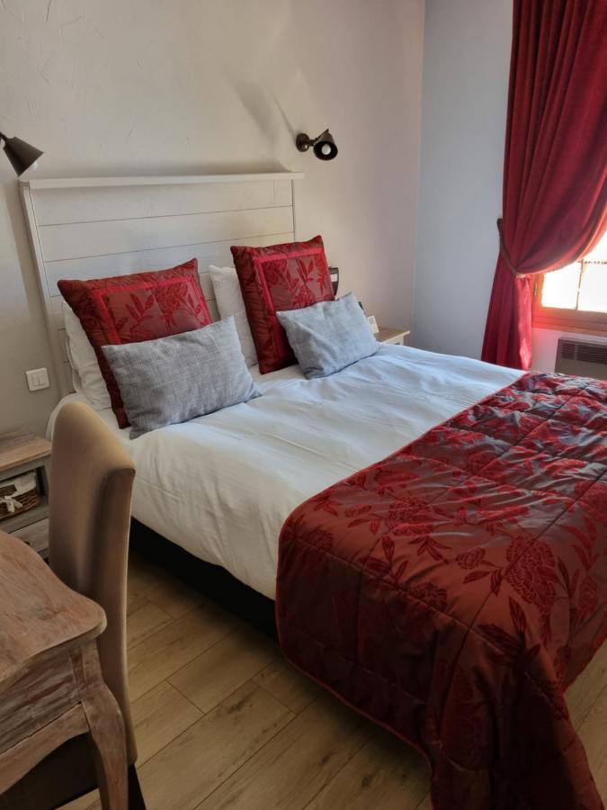 Logis Hotel-Restaurant Le Relais Hauterives Eksteriør bilde