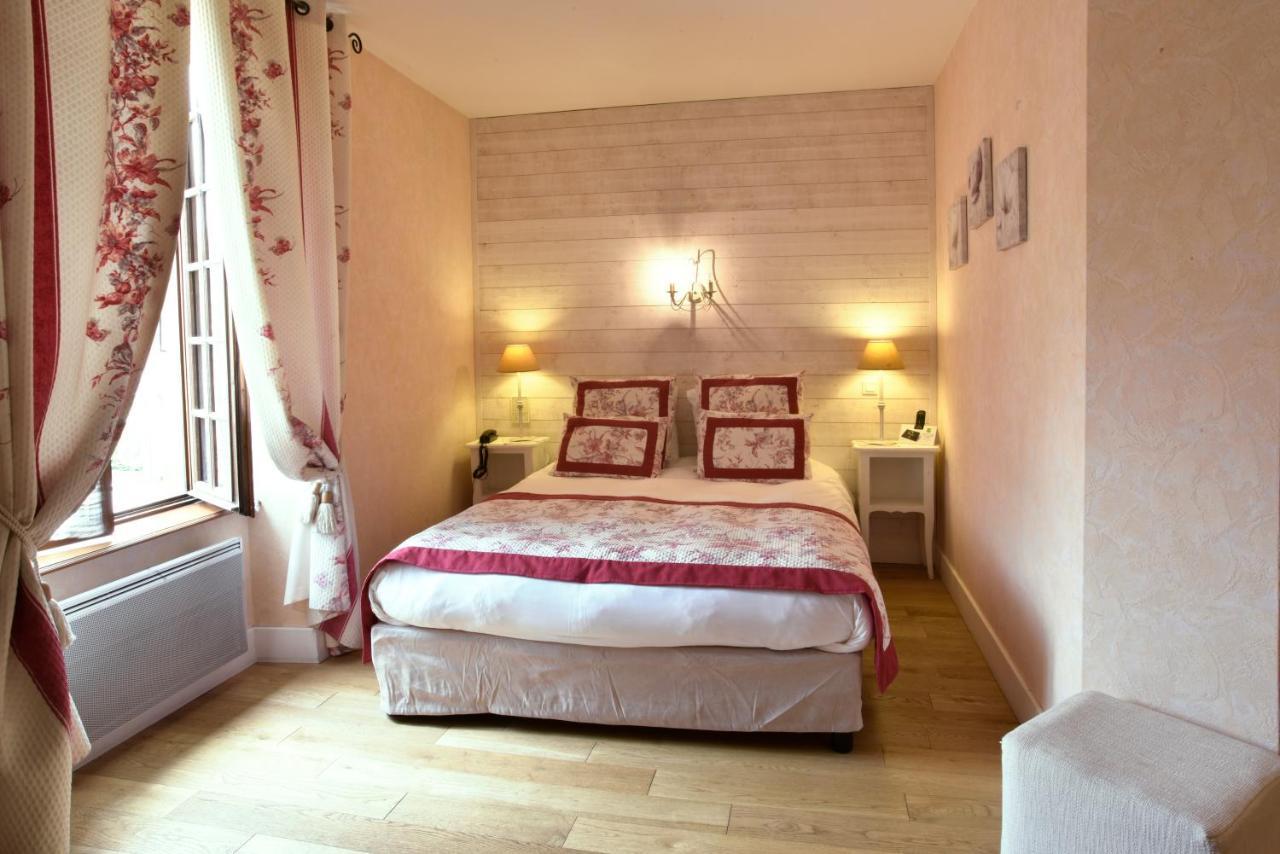 Logis Hotel-Restaurant Le Relais Hauterives Eksteriør bilde