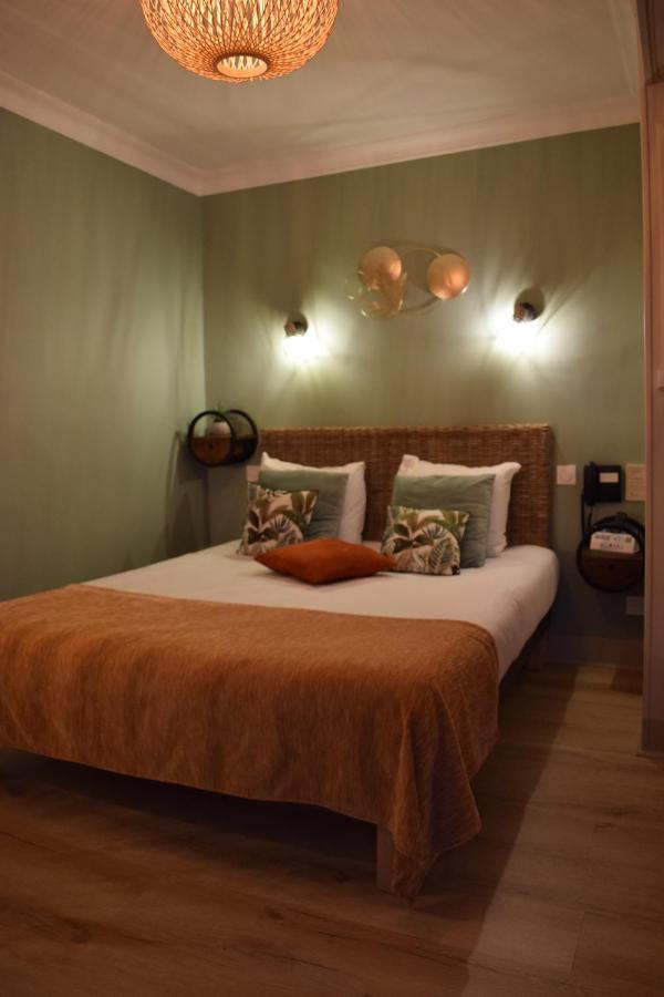Logis Hotel-Restaurant Le Relais Hauterives Eksteriør bilde