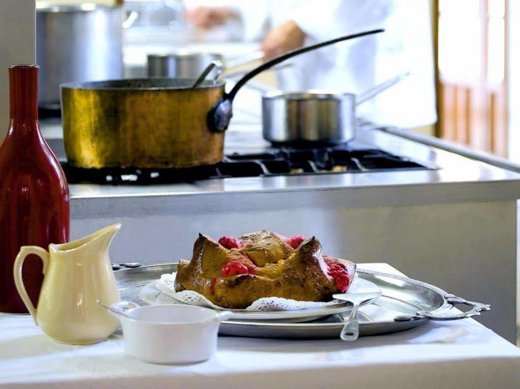 Logis Hotel-Restaurant Le Relais Hauterives Eksteriør bilde